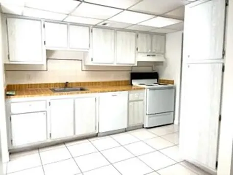 1876 Fairview Villas Drive West Palm Beach FL 33406