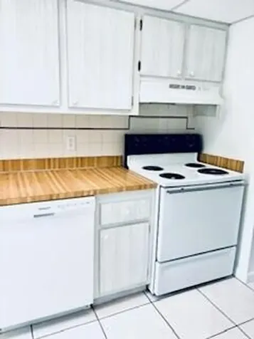 1876 Fairview Villas Drive West Palm Beach FL 33406