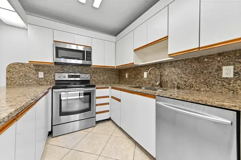 825 Center Street Jupiter FL 33458