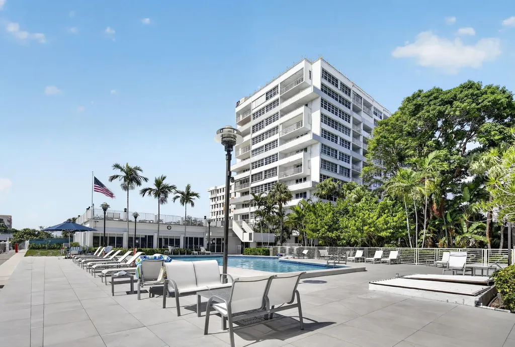 1160 N Federal Highway Fort Lauderdale FL 33304