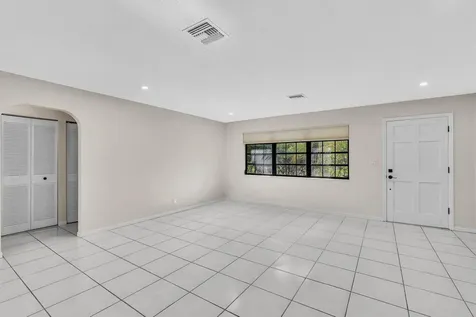 321 SW 30th Terrace Deerfield Beach FL 33442