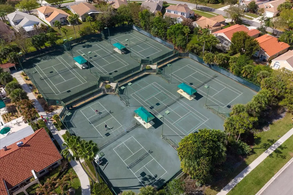 6948 SE Twin Oaks Circle Stuart FL 34997