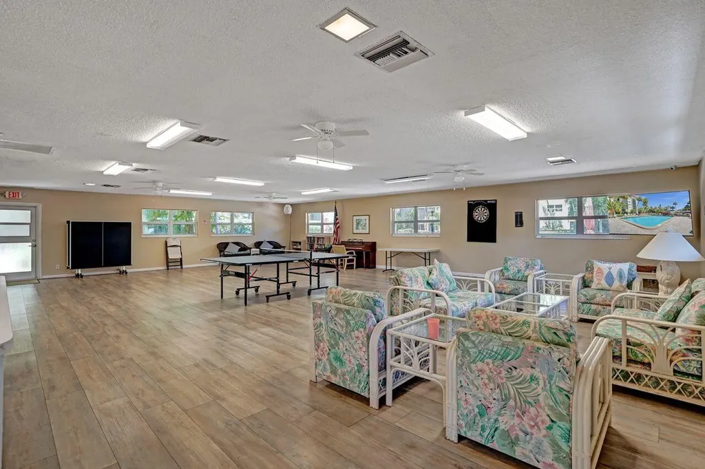2350 NE 14th Street Causeway Pompano Beach FL 33062