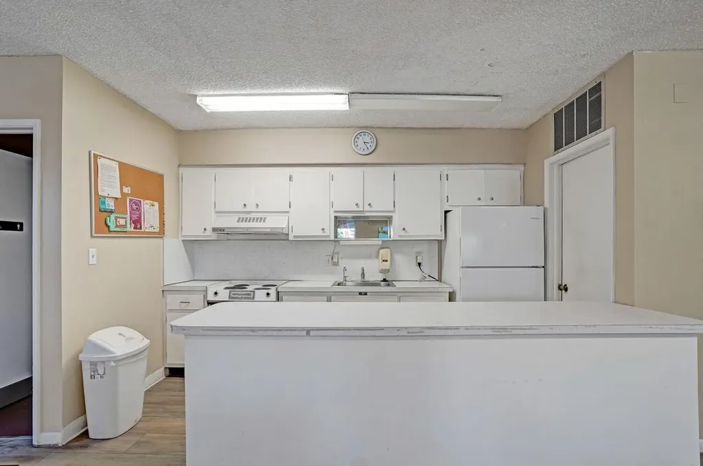 2350 NE 14th Street Causeway Pompano Beach FL 33062