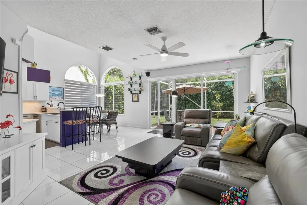 11642 NW 13th Manor Coral Springs FL 33071