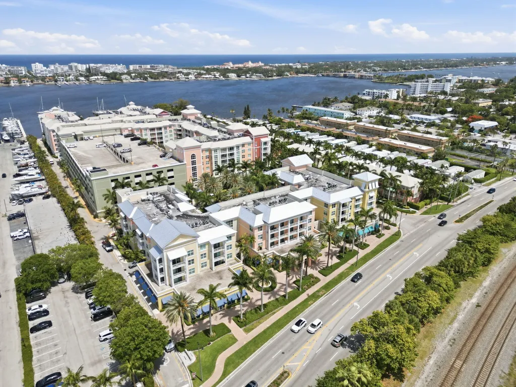 802 W Windward Way Lantana FL 33462