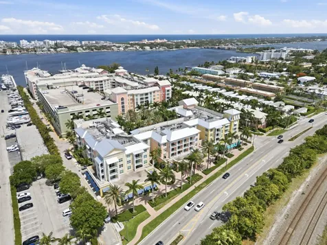 802 W Windward Way Lantana FL 33462