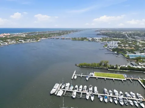 802 W Windward Way Lantana FL 33462