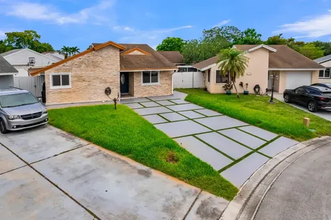 1721 SW 87th Terrace Miramar FL 33025