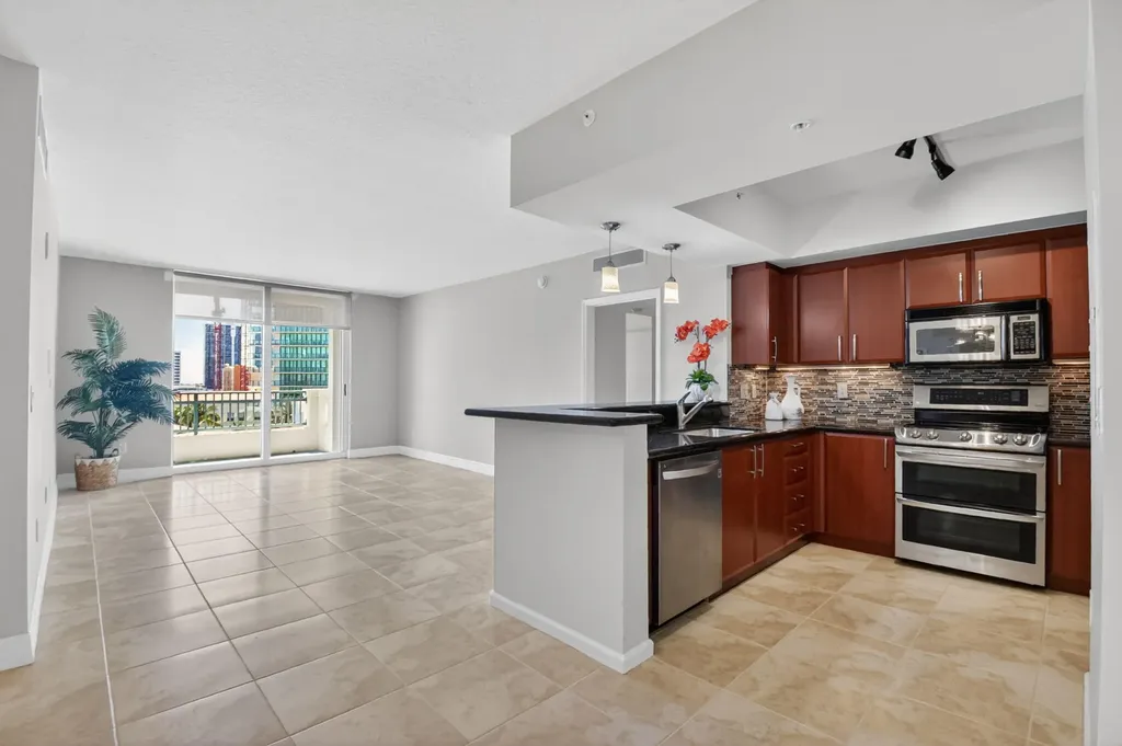 403 S Sapodilla Avenue West Palm Beach FL 33401