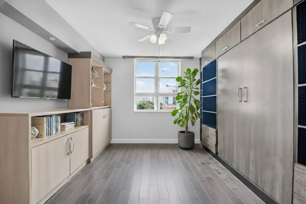 403 S Sapodilla Avenue West Palm Beach FL 33401
