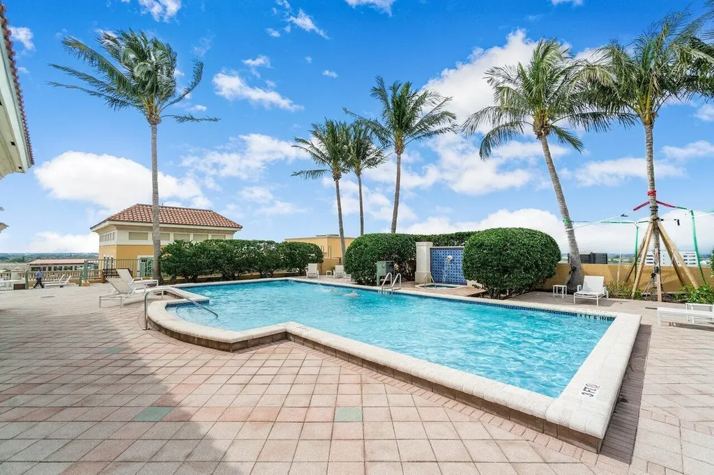 403 S Sapodilla Avenue West Palm Beach FL 33401