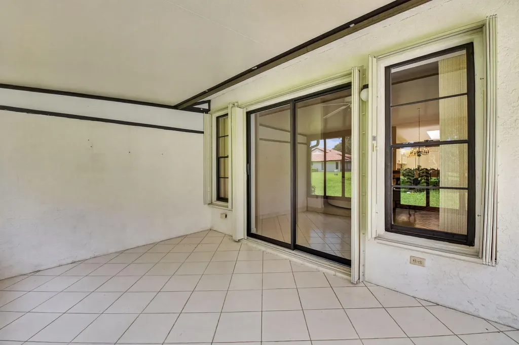 10939 Roebelini Palm Court Boynton Beach FL 33437