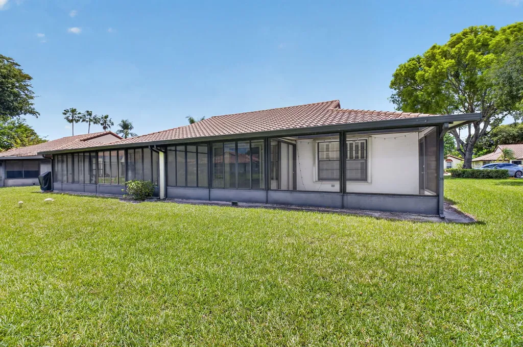 10939 Roebelini Palm Court Boynton Beach FL 33437