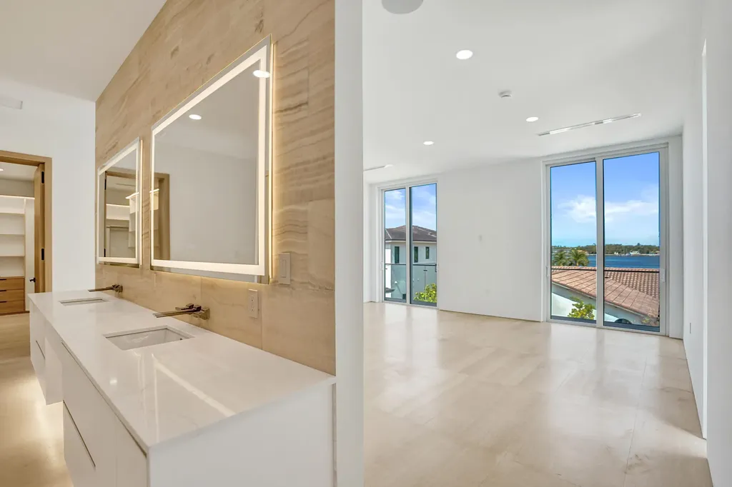 824 W Marbella Lane Lantana FL 33462