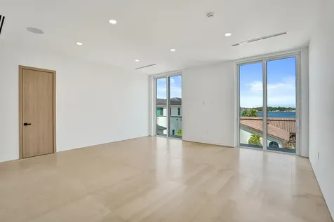 824 W Marbella Lane Lantana FL 33462