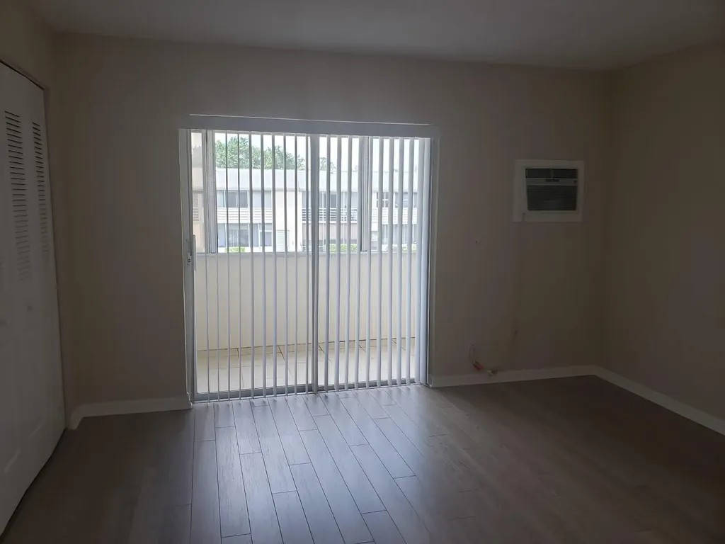 146 Canterbury West Palm Beach FL 33417