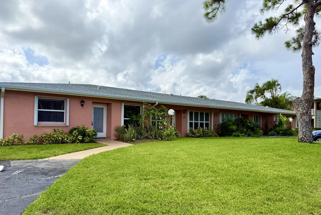 1460 NW 19th Terrace Delray Beach FL 33445