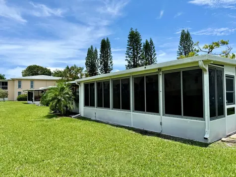 1460 NW 19th Terrace Delray Beach FL 33445