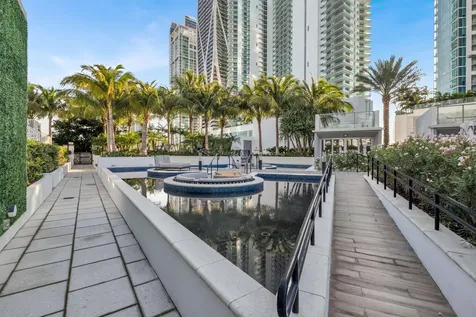 851 NE 1st Avenue Miami FL 33132