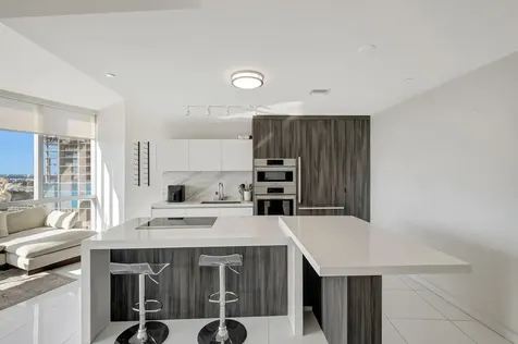 851 NE 1st Avenue Miami FL 33132