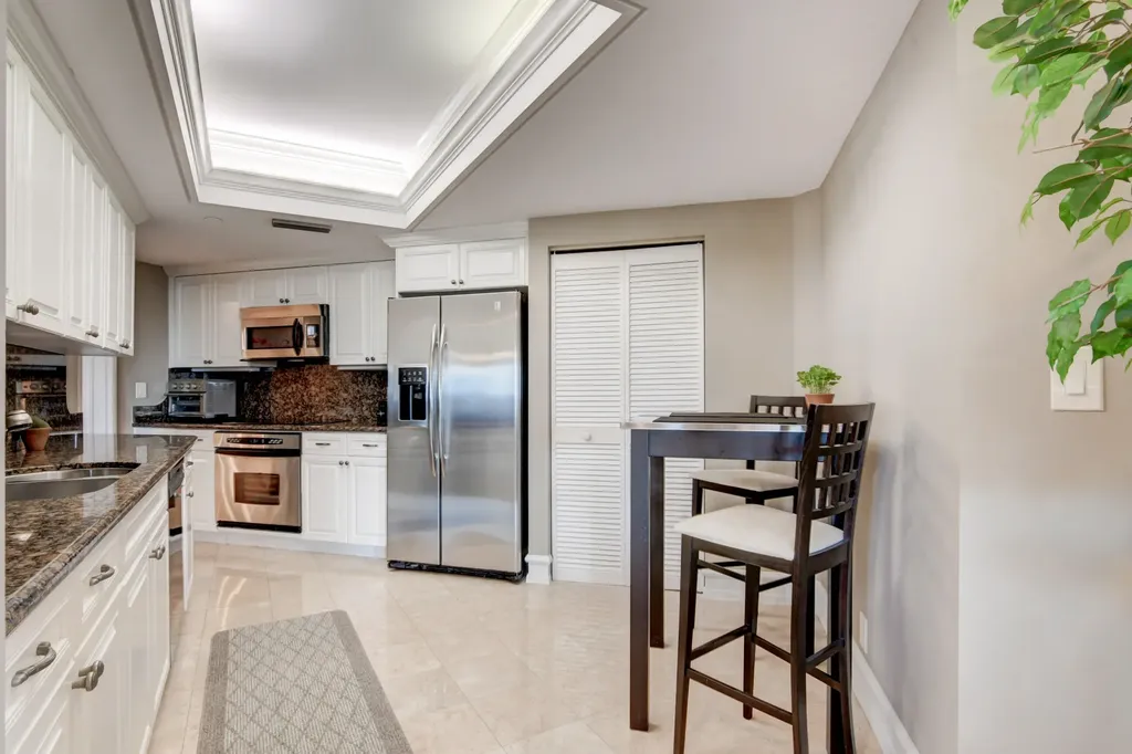 300 SE 5th Avenue Boca Raton FL 33432