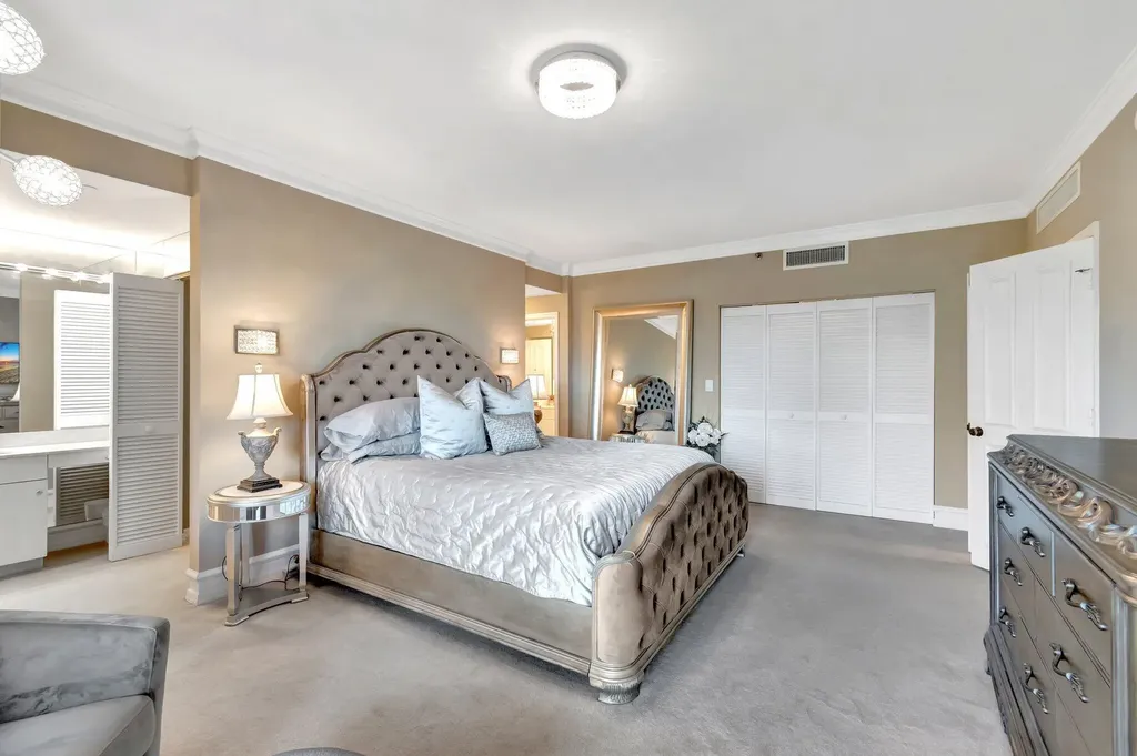 300 SE 5th Avenue Boca Raton FL 33432