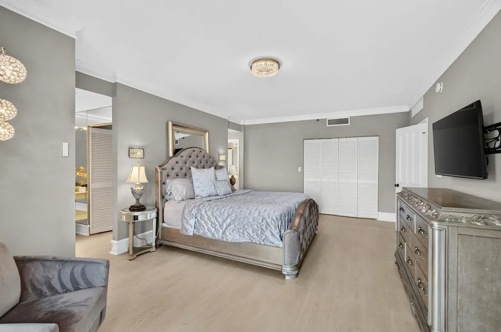 300 SE 5th Avenue Boca Raton FL 33432