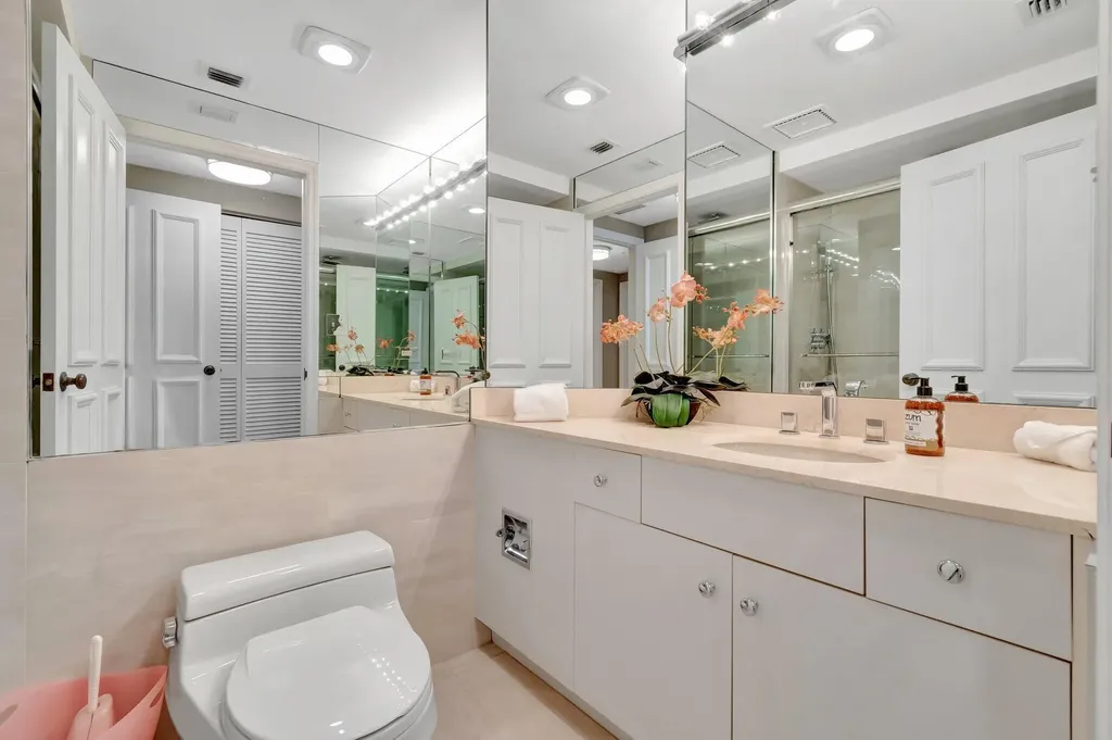 300 SE 5th Avenue Boca Raton FL 33432