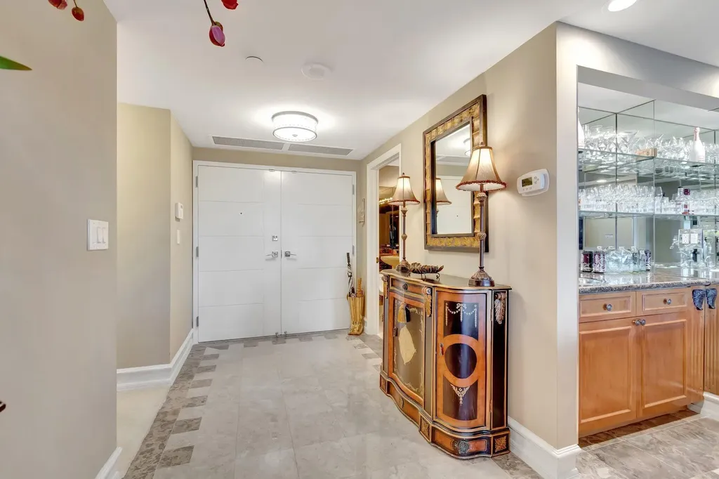 300 SE 5th Avenue Boca Raton FL 33432