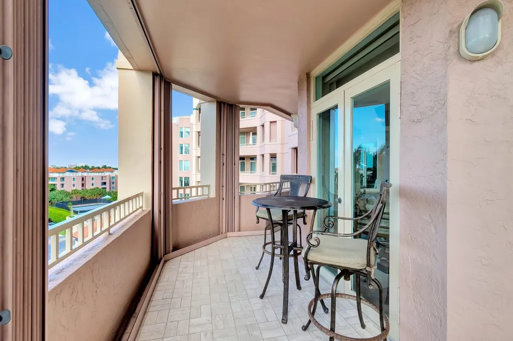 300 SE 5th Avenue Boca Raton FL 33432