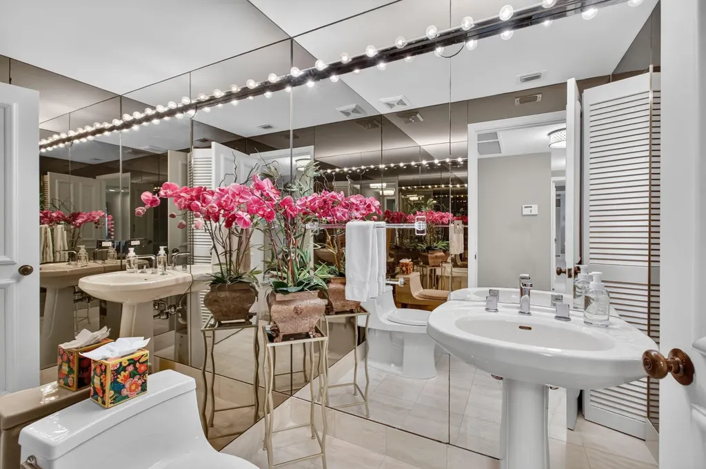 300 SE 5th Avenue Boca Raton FL 33432