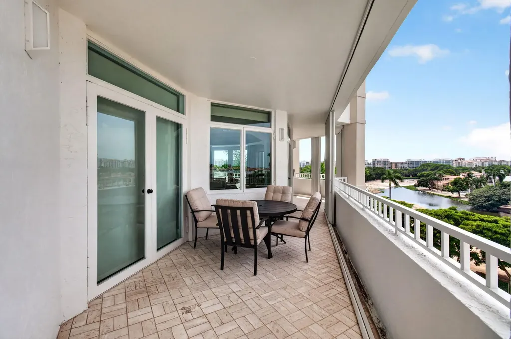 300 SE 5th Avenue Boca Raton FL 33432