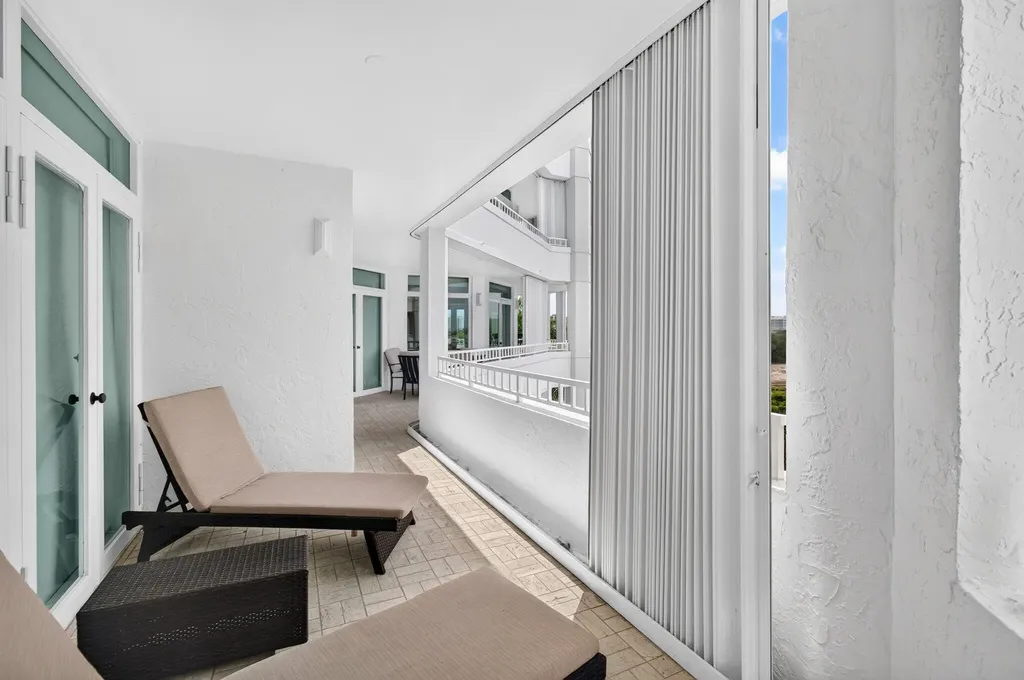 300 SE 5th Avenue Boca Raton FL 33432