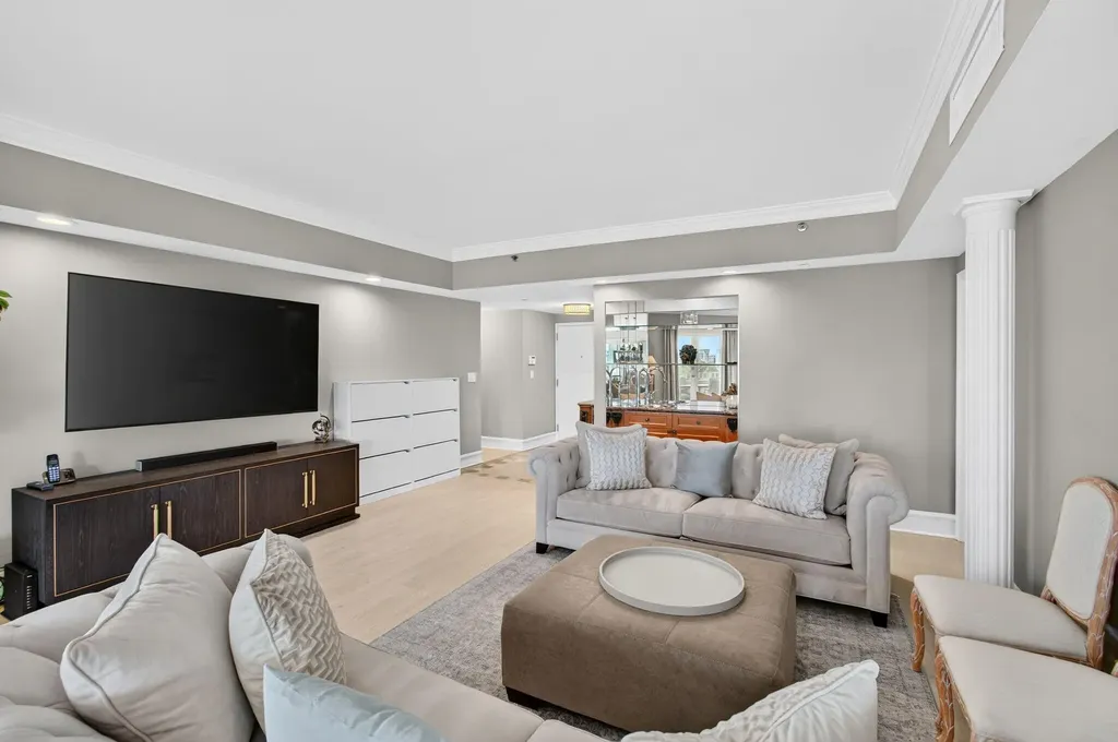 300 SE 5th Avenue Boca Raton FL 33432