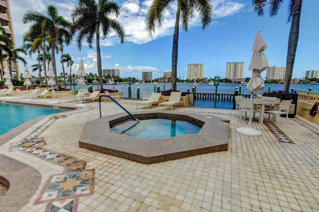 300 SE 5th Avenue Boca Raton FL 33432