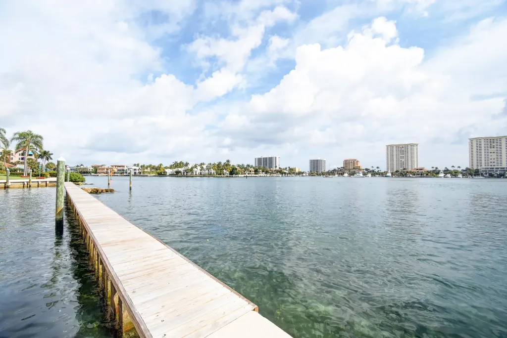 300 SE 5th Avenue Boca Raton FL 33432