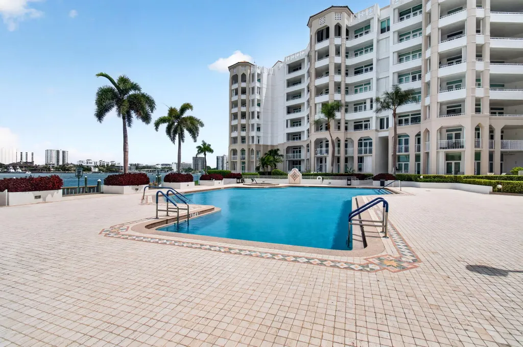 300 SE 5th Avenue Boca Raton FL 33432