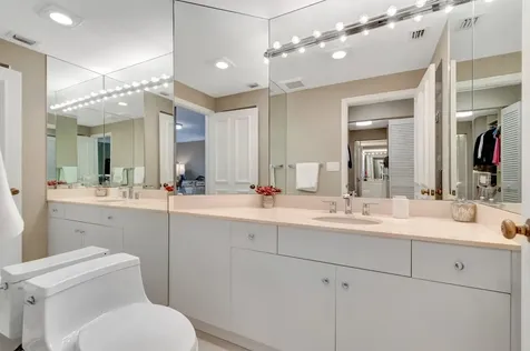 300 SE 5th Avenue Boca Raton FL 33432