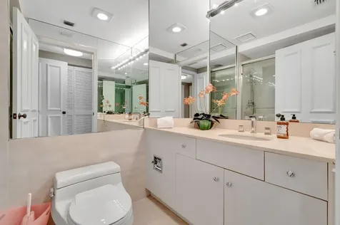 300 SE 5th Avenue Boca Raton FL 33432