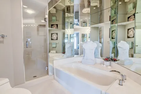 300 SE 5th Avenue Boca Raton FL 33432