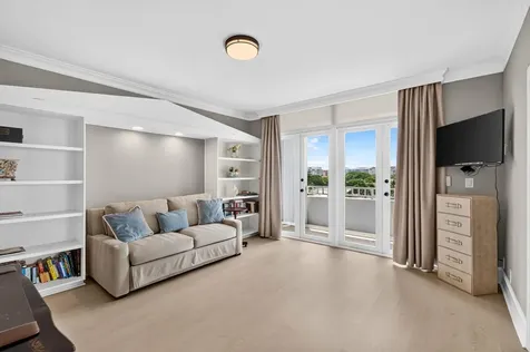 300 SE 5th Avenue Boca Raton FL 33432
