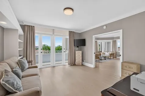 300 SE 5th Avenue Boca Raton FL 33432