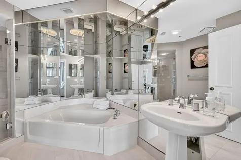 300 SE 5th Avenue Boca Raton FL 33432