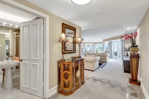 300 SE 5th Avenue Boca Raton FL 33432