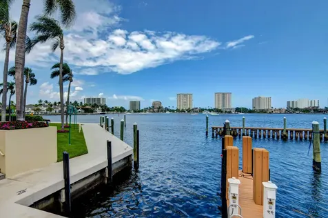 300 SE 5th Avenue Boca Raton FL 33432