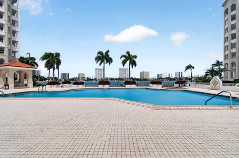 300 SE 5th Avenue Boca Raton FL 33432
