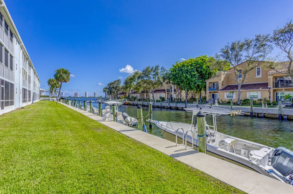 120 Lehane Terrace North Palm Beach FL 33408