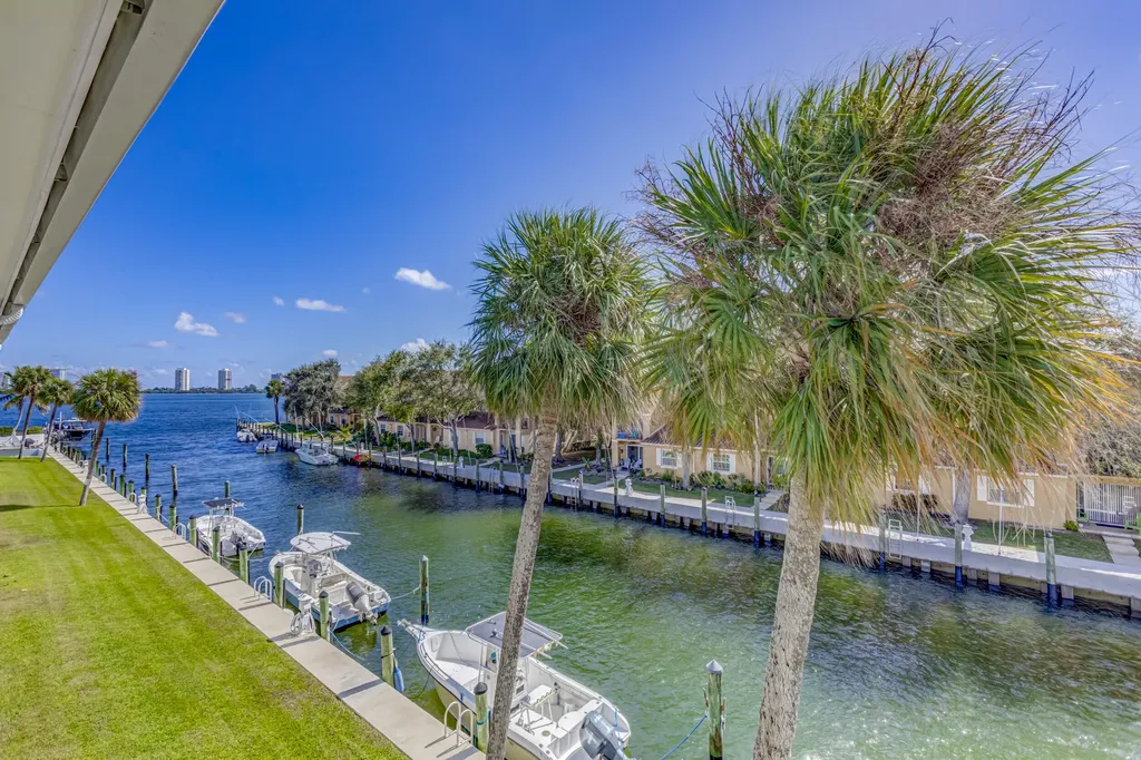 120 Lehane Terrace North Palm Beach FL 33408
