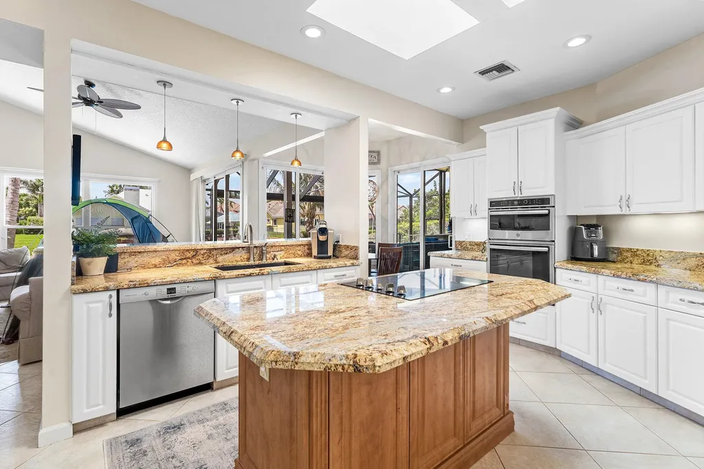 8926 SE North Passage Way Jupiter FL 33469